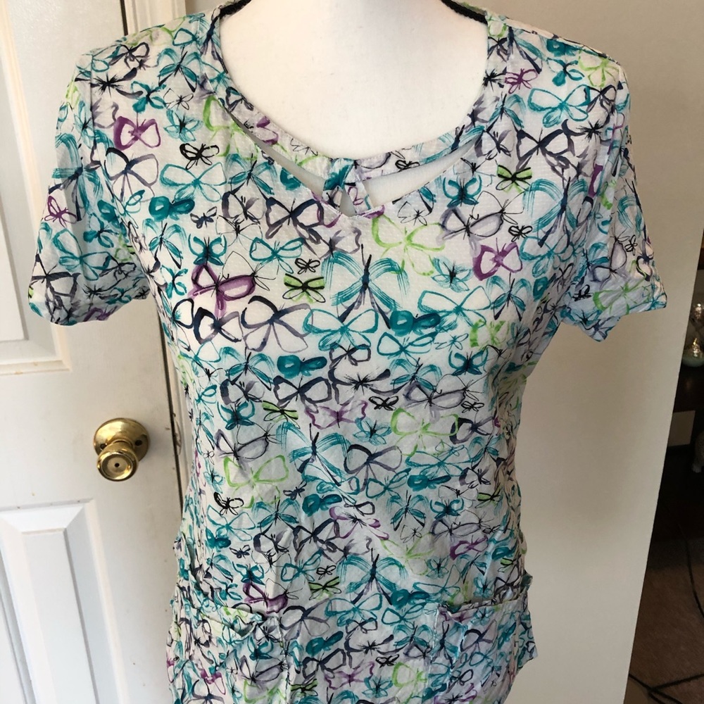 Dickie’s women’s scrub top